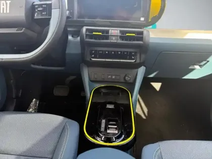 Photo 13 Fiat Panda Grande  Electrique 113ch La Prima