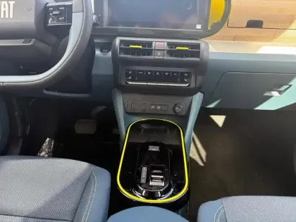 Photo 28 Fiat Panda Grande  Electrique 113ch La Prima
