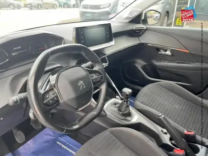 Photo 14 Peugeot 208  1.2 PureTech 100ch S&S Allure