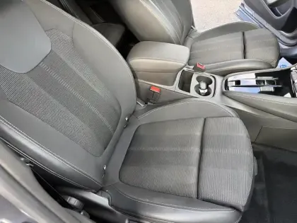 Photo 10 Opel Grandland  1.2 Turbo Hybrid 136ch GS Light e-DCT6