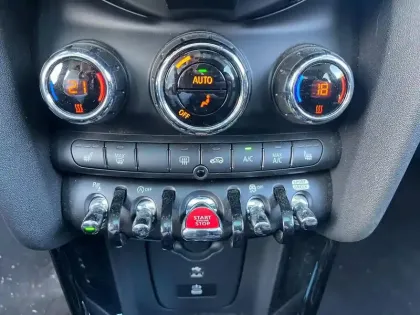 Photo 13 Mini Mini  5 Portes Cooper 136ch Edition Premium Plus BVA7