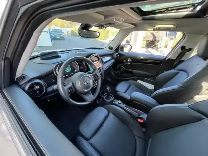 Photo 10 Mini Mini  5 Portes Cooper 136ch Edition Premium Plus BVA7
