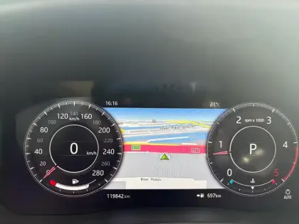 Photo 11 Jaguar Xe  D180 R-Dynamic S BVA8