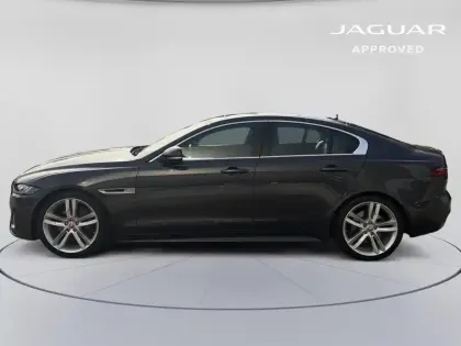 Photo 8 Jaguar Xe  D180 R-Dynamic S BVA8