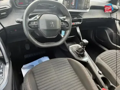 Photo 14 Peugeot 2008  1.2 PureTech 100ch S&S Active