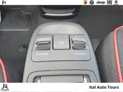 Photo 12 Fiat 500 C CABRIOLET e/ELECTRIQUE118ch (RED) MY25/10 KMS