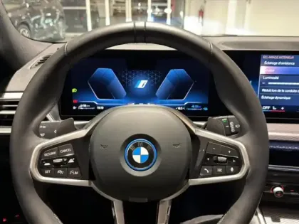 Photo 7 BMW Serie 3 Série 3 Touring 330eA 292ch M Sport