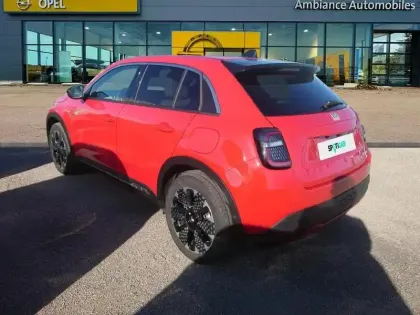 Photo 6 Fiat 600  1.2 Hybrid Turbo 110ch La Prima eDCT6