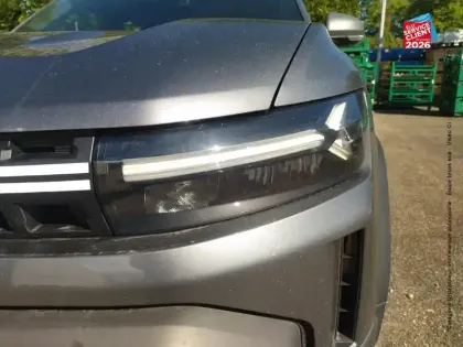 Photo 12 Dacia Duster  1.6 hybrid 140ch Expression