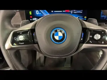 Photo 11 BMW Serie 7 Série 7 750eA xDrive 489ch M Sport