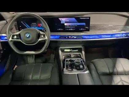 Photo 6 BMW Serie 7 Série 7 750eA xDrive 489ch M Sport