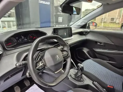 Photo 23 Peugeot 208 Puretech 82 S&S PREMIUM PACK