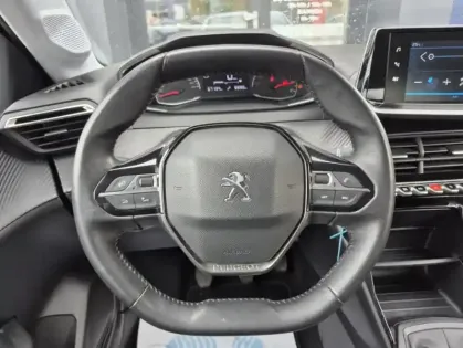 Photo 15 Peugeot 208 Puretech 82 S&S PREMIUM PACK
