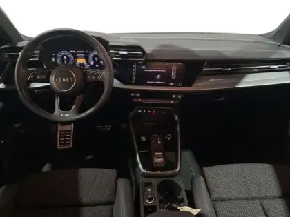 Photo 7 Audi A3 40 TFSIe 204 S tronic 6 S line