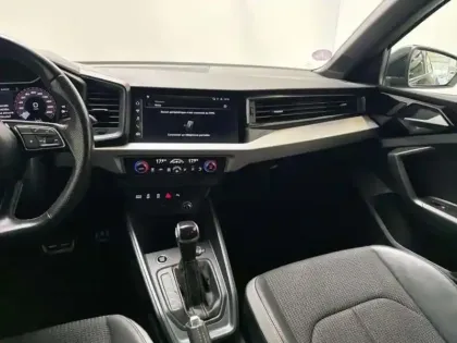 Photo 9 Audi A1 30 TFSI 110 ch S tronic 7 S line