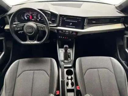 Photo 7 Audi A1 30 TFSI 110 ch S tronic 7 S line