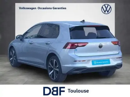 Photo 11 Volkswagen Golf 1.5 eHybrid 204 DSG6 VW Edition