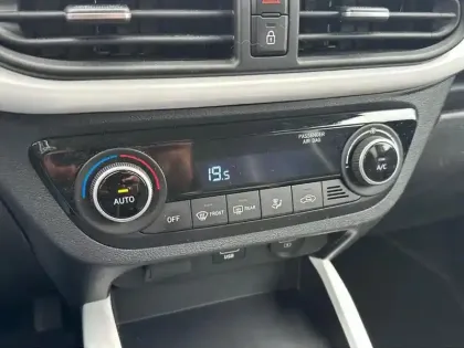 Photo 14 Hyundai I10  1.0 67ch ECO Creative BVR