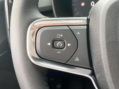 Photo 14 Volvo XC40  Recharge 238ch Essential