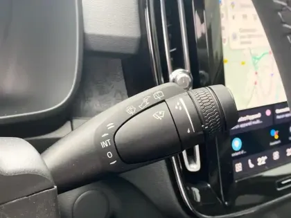 Photo 13 Volvo XC40  Recharge 238ch Essential