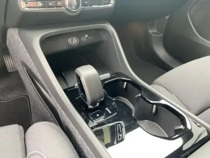 Photo 11 Volvo XC40  Recharge 238ch Essential