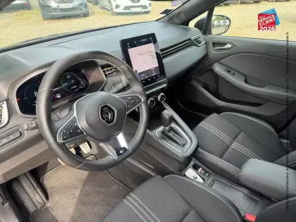 Photo 14 Renault Clio  1.6 E-Tech hybride 145ch Engineered
