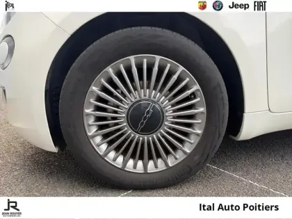 Photo 10 Fiat 500  Fiat  ICONE BERLINE e 95ch MY23