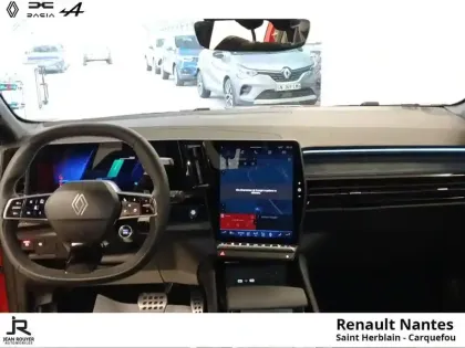 Photo 9 Renault Austral  E-Tech full hybrid 200ch esprit Alpine - 4Control advanced + Caméra 360°