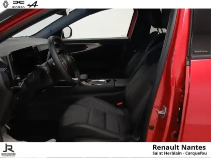 Photo 10 Renault Austral  E-Tech full hybrid 200ch esprit Alpine - 4Control advanced + Caméra 360°