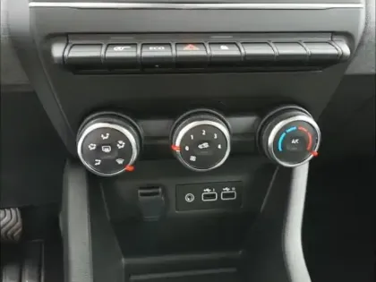 Photo 7 Renault Clio  1.0 Eco-G 100ch Evolution - 25