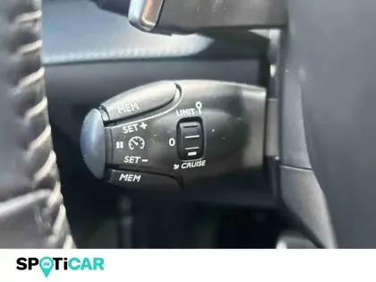 Photo 14 Peugeot 208  1.2 PureTech 100ch S&S Roadtrip EAT8