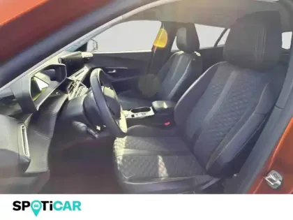 Photo 12 Peugeot 2008  e- 136ch Roadtrip