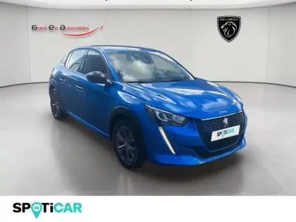 Photo 7 Peugeot 208  e- 136ch Style