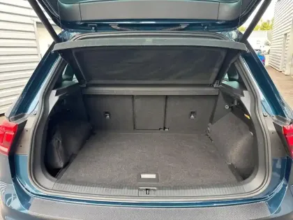 Photo 8 Volkswagen Tiguan  2.0 TDI 150ch R-Line DSG7