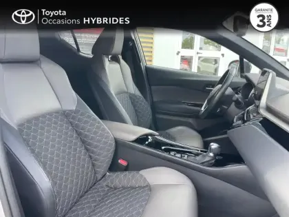 Photo 5 Toyota C-HR  184h Distinctive 2WD E-CVT MY22