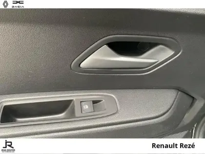 Photo 29 Dacia Duster  1.6 hybrid 140ch Extreme