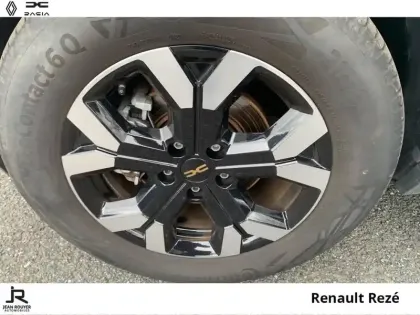 Photo 22 Dacia Duster  1.6 hybrid 140ch Extreme