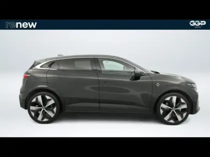 Photo 11 Renault Megane  E-Tech Electric EV60 220ch Techno super charge