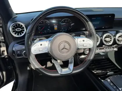 Photo 11 Mercedes Classe A  180 136ch AMG Line 7G-DCT