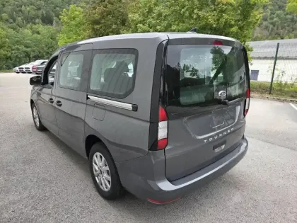 Photo 6 Ford Tourneo Connect Grd  2.0 EcoBlue 102ch Trend