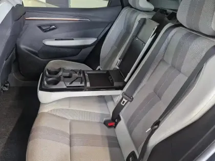Photo 9 Renault Scenic  E-Tech Electric 220ch 87kWh Techno option Iconic grande autonomie -25