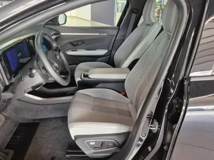 Photo 8 Renault Scenic  E-Tech Electric 220ch 87kWh Techno option Iconic grande autonomie -25