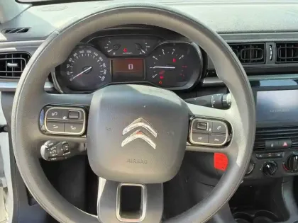 Photo 11 Citroën C3  1.2 PureTech 83ch S&S YOU!