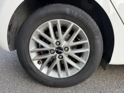 Photo 6 Kia Rio 1.0 T-GDi 100 ch DCT7 Active 5P