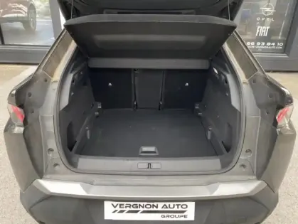 Photo 20 Peugeot 3008 III 1.2 HYBRID 136 E-DCS6 GT