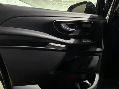Photo 14 Mercedes CLA V 300 d 4MATIC AVANTGARDE Extr