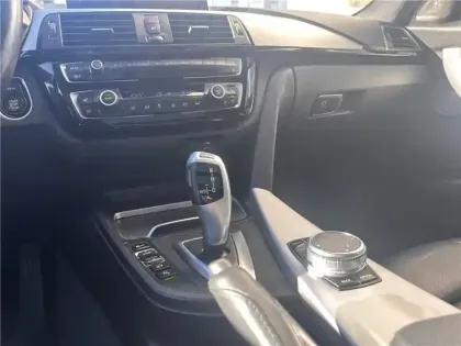 Photo 17 BMW SERIE 3 F30/F31 Touring 320d 190 ch BVA8