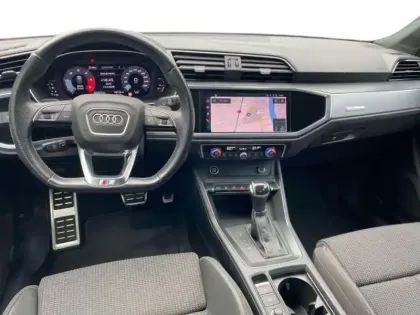 Photo 7 Audi Q3 35 TDI 150 ch S tronic 7 S line