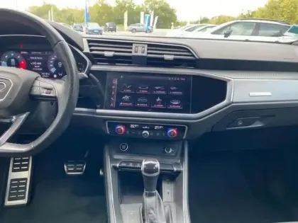 Photo 9 Audi Q3 35 TDI 150 ch S tronic 7 S line