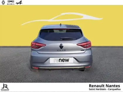 Photo 5 Renault Clio  1.6 E-Tech hybride 145ch Engineered